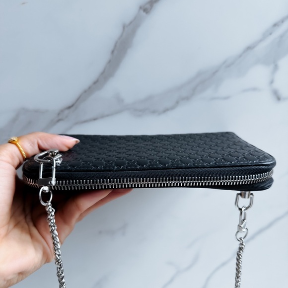 Authentic Gucci GG zipper wallet on chain - Picture 3 of 10